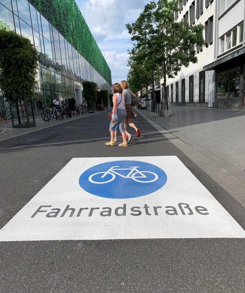 Casinostraße = Fahrradstraße